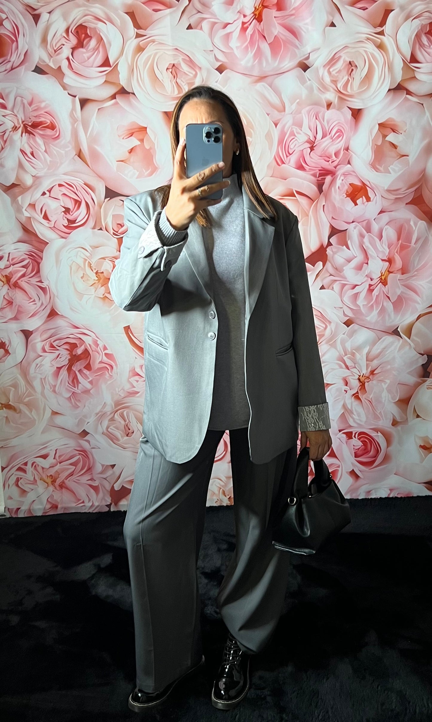 Pull Gris Ample Maille Détails Boutons Epaules