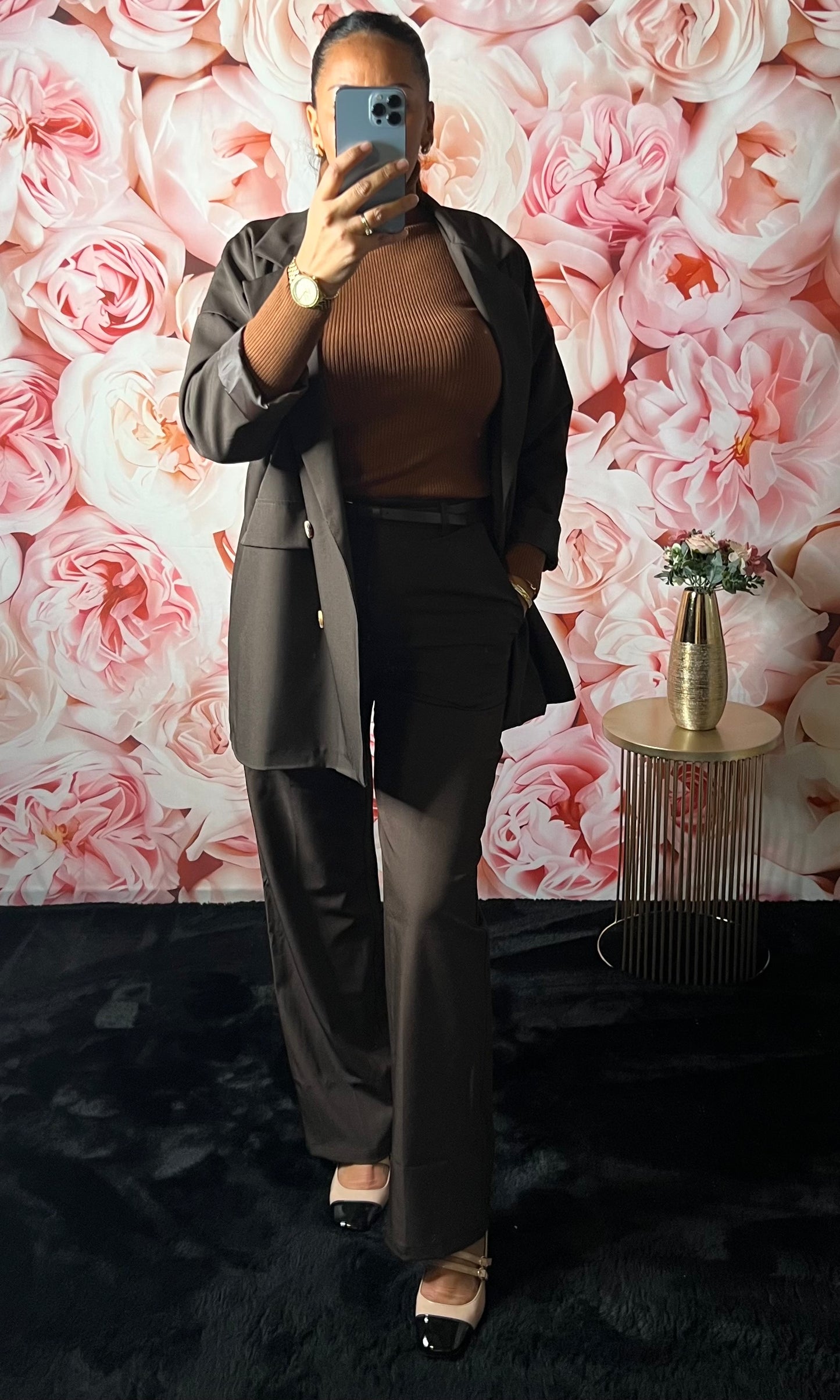 Pull Maille Col Roulé à Boutons Strass Décoratifs Chocolat