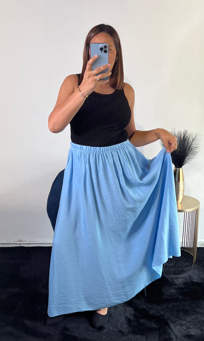 Jupe longue et fluide avec poches bleu ciel