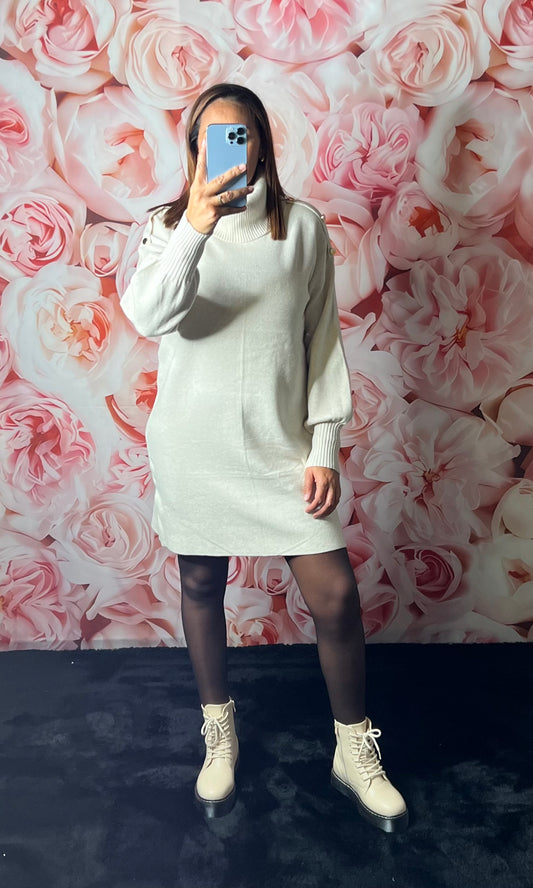 Robe Pull Ample Détails boutons Epaules