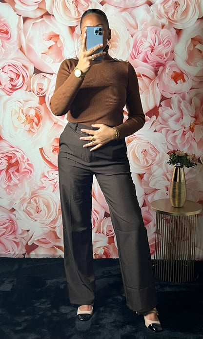 Pull Maille Col Roulé à Boutons Strass Décoratifs Chocolat