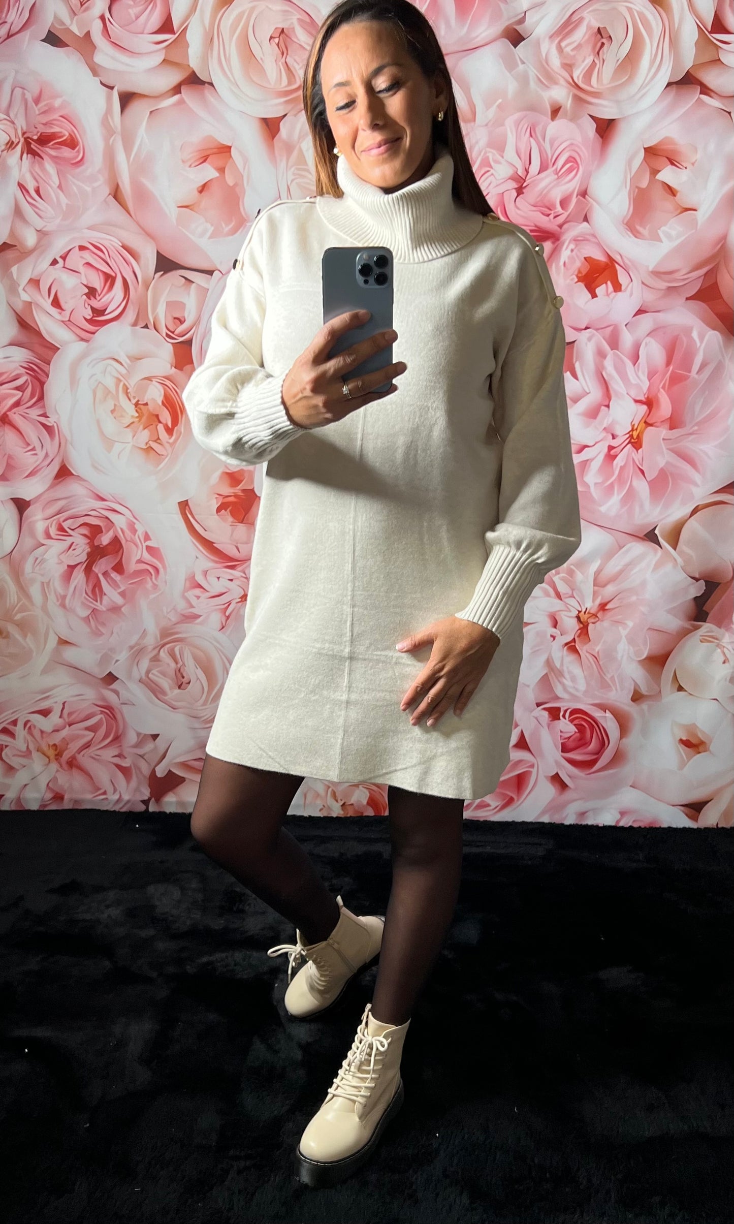 Robe Pull Ample Détails boutons Epaules