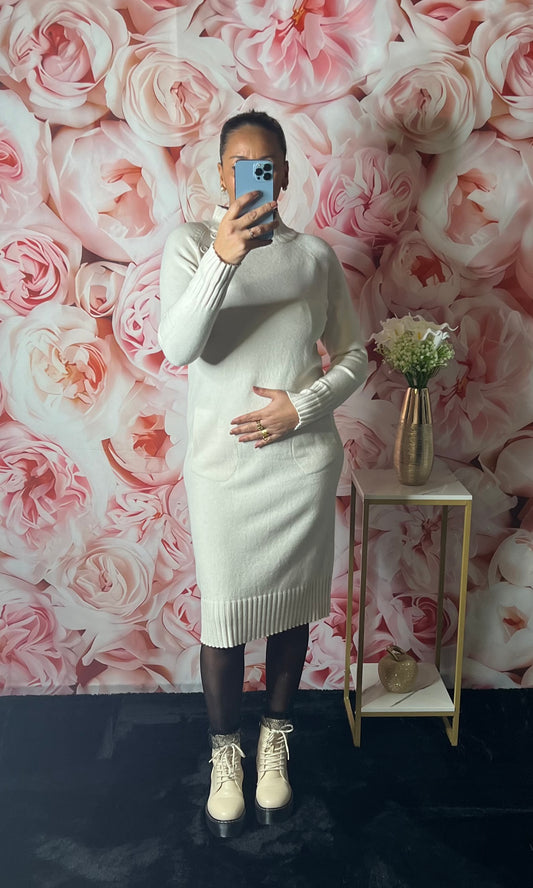 Robe Pull Boutonnée – Douce & Élégante Beige